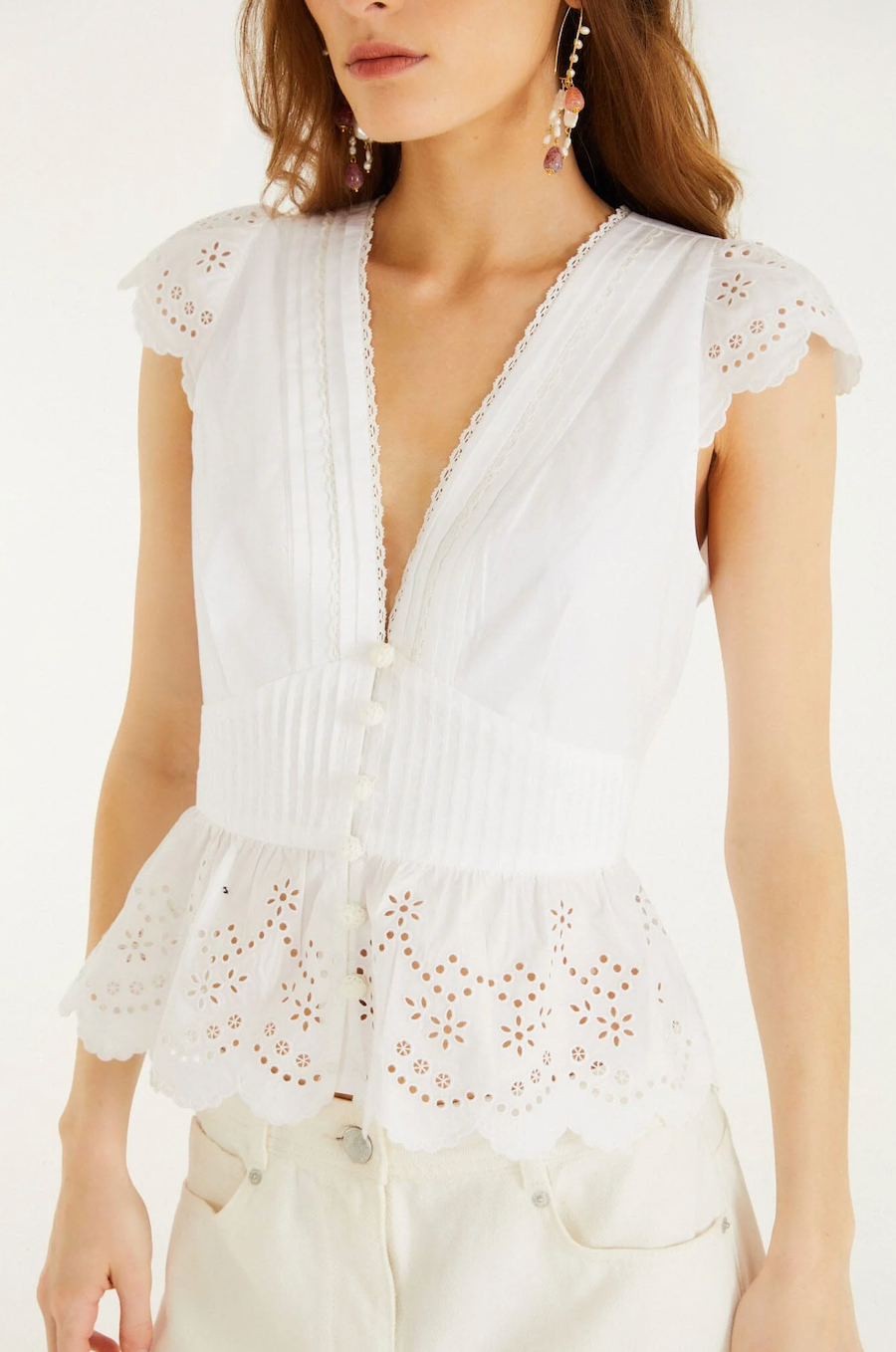 WHITE EMBROIDERY BLOUSE