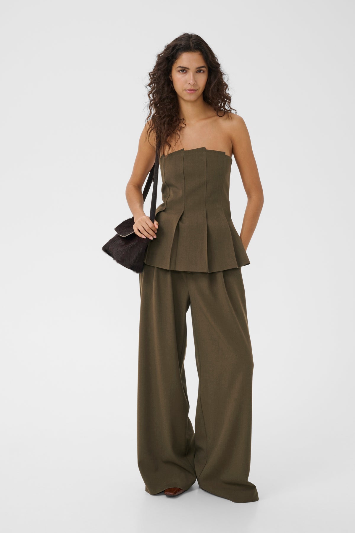 GZstacy pleat corsage Topper