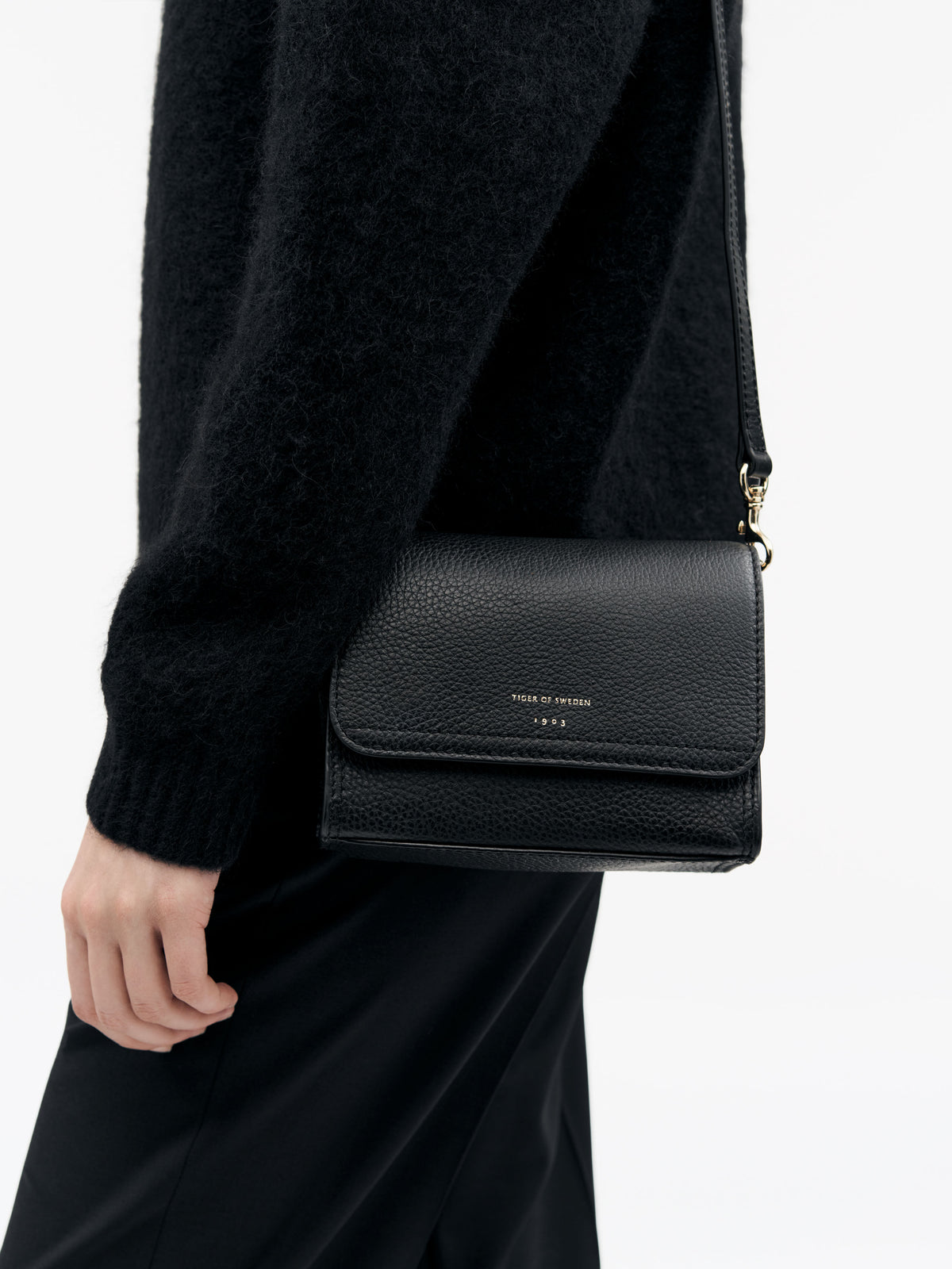 RAVEA Bags