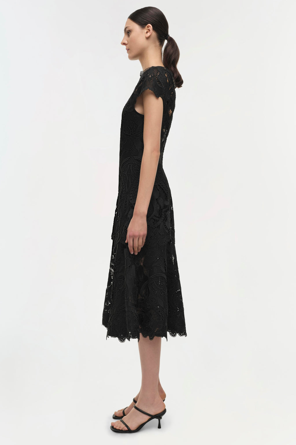 LAURA GUIPURE LACE CAP SLEEVE MIDI DRESS Kjole