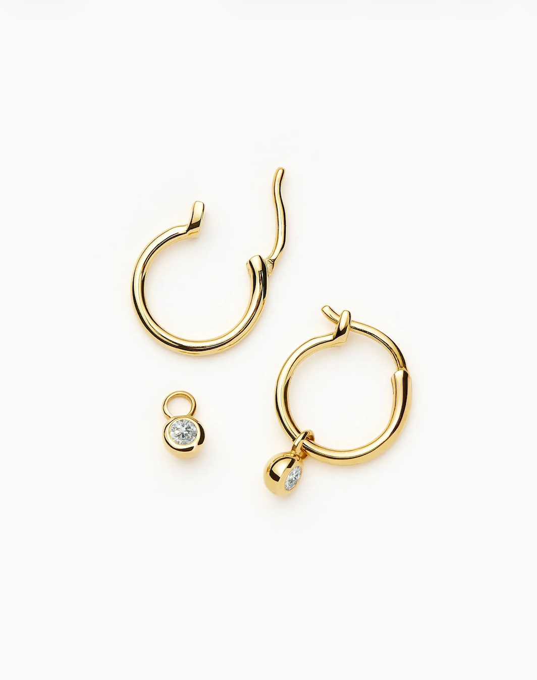 TENNIS CHARM MINI HOOP EARRINGS