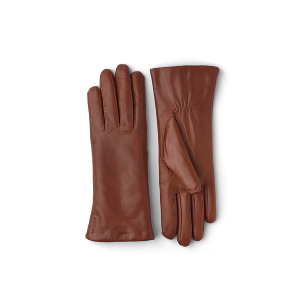 Elisabeth Glove