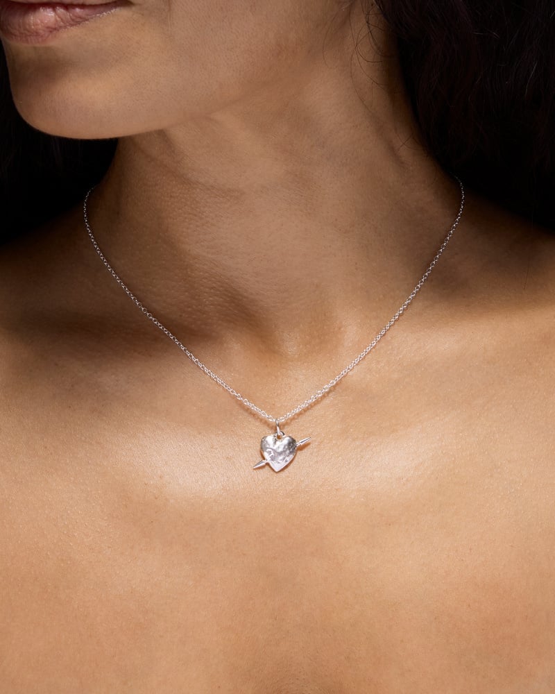 Tuvstarr’s Heart Necklace - Silver Smykke