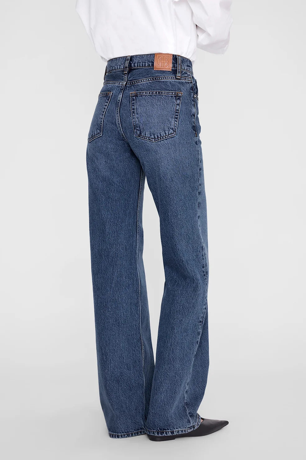 HUGH JEAN 32"