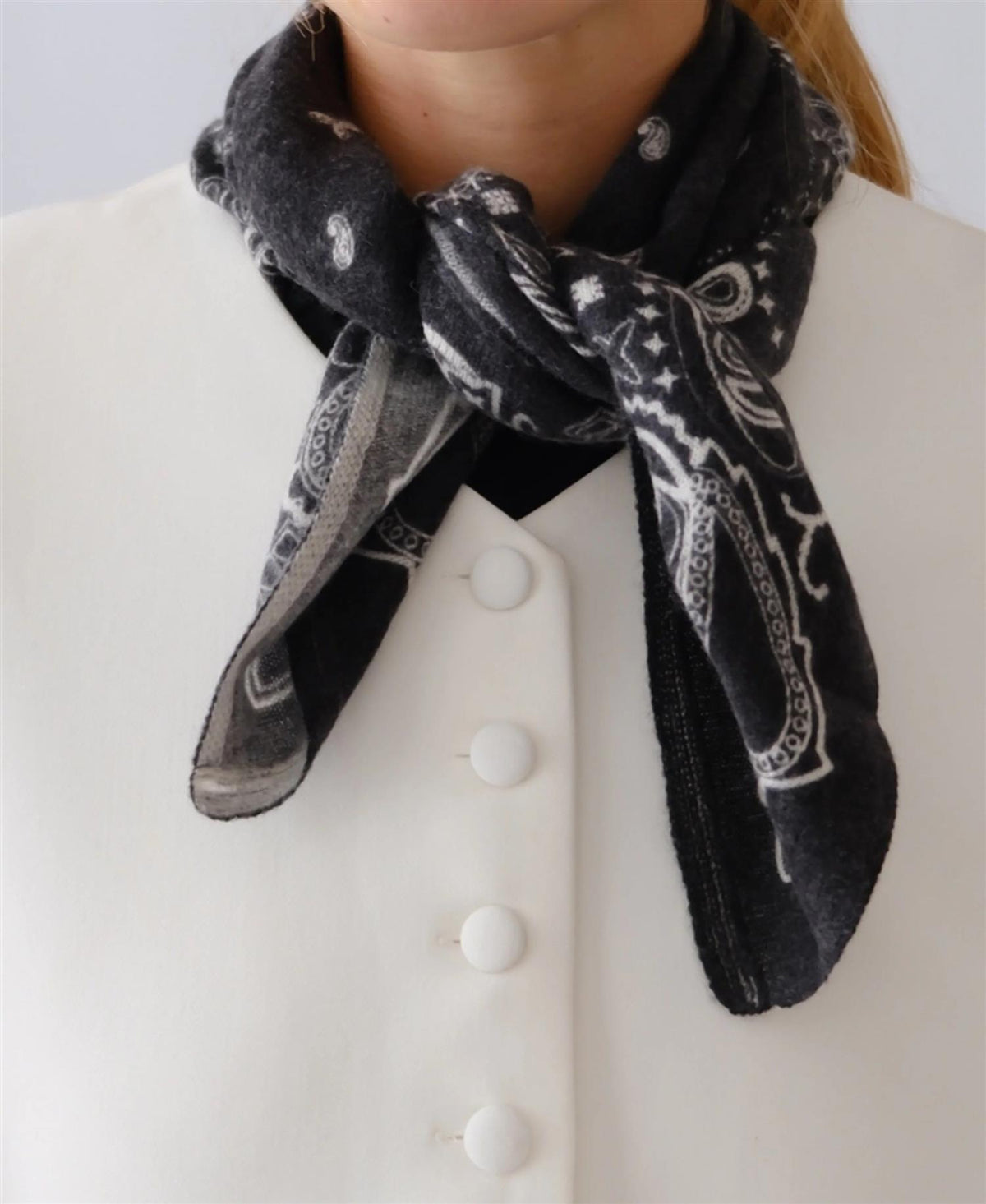 CASHMERE PAISLEY SCARF - BLACK 65 CM