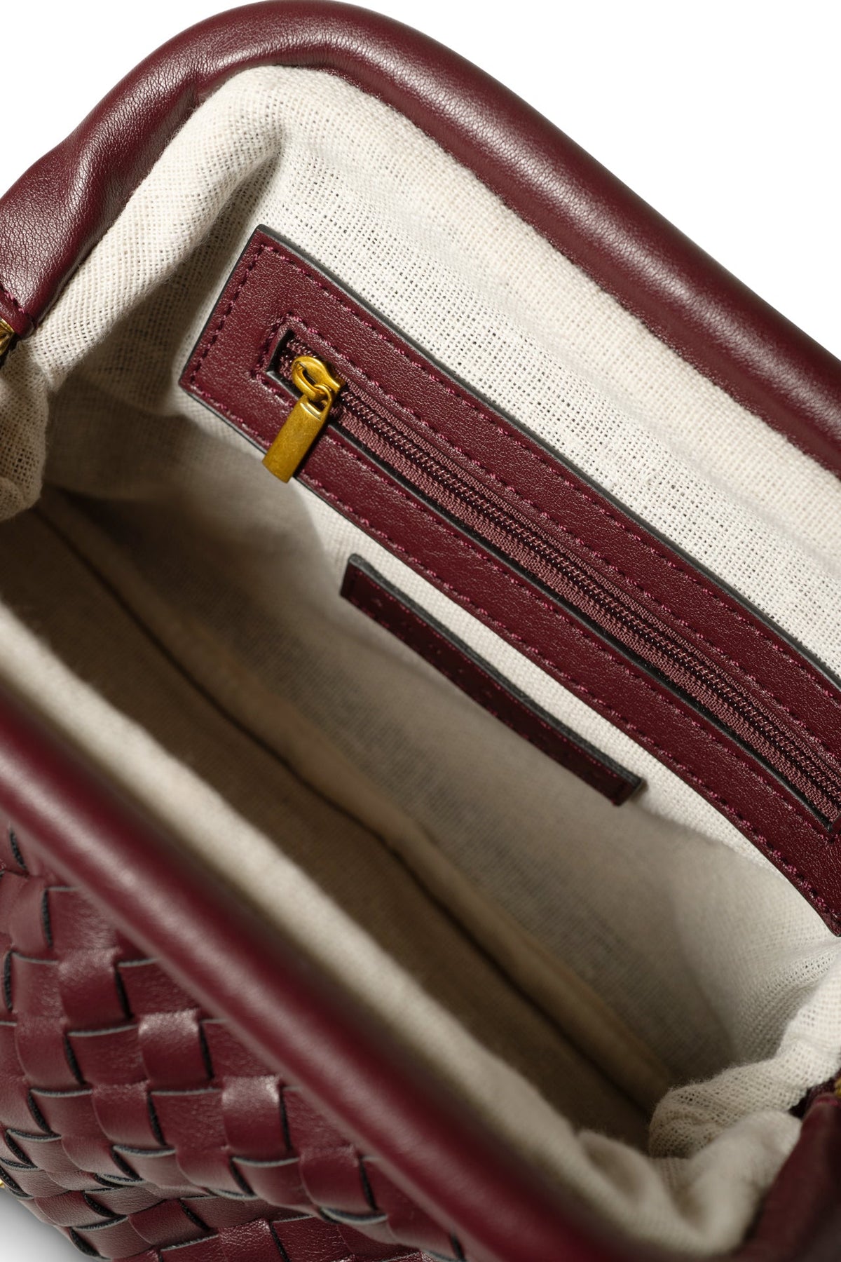 Woven Clutch Vesker
