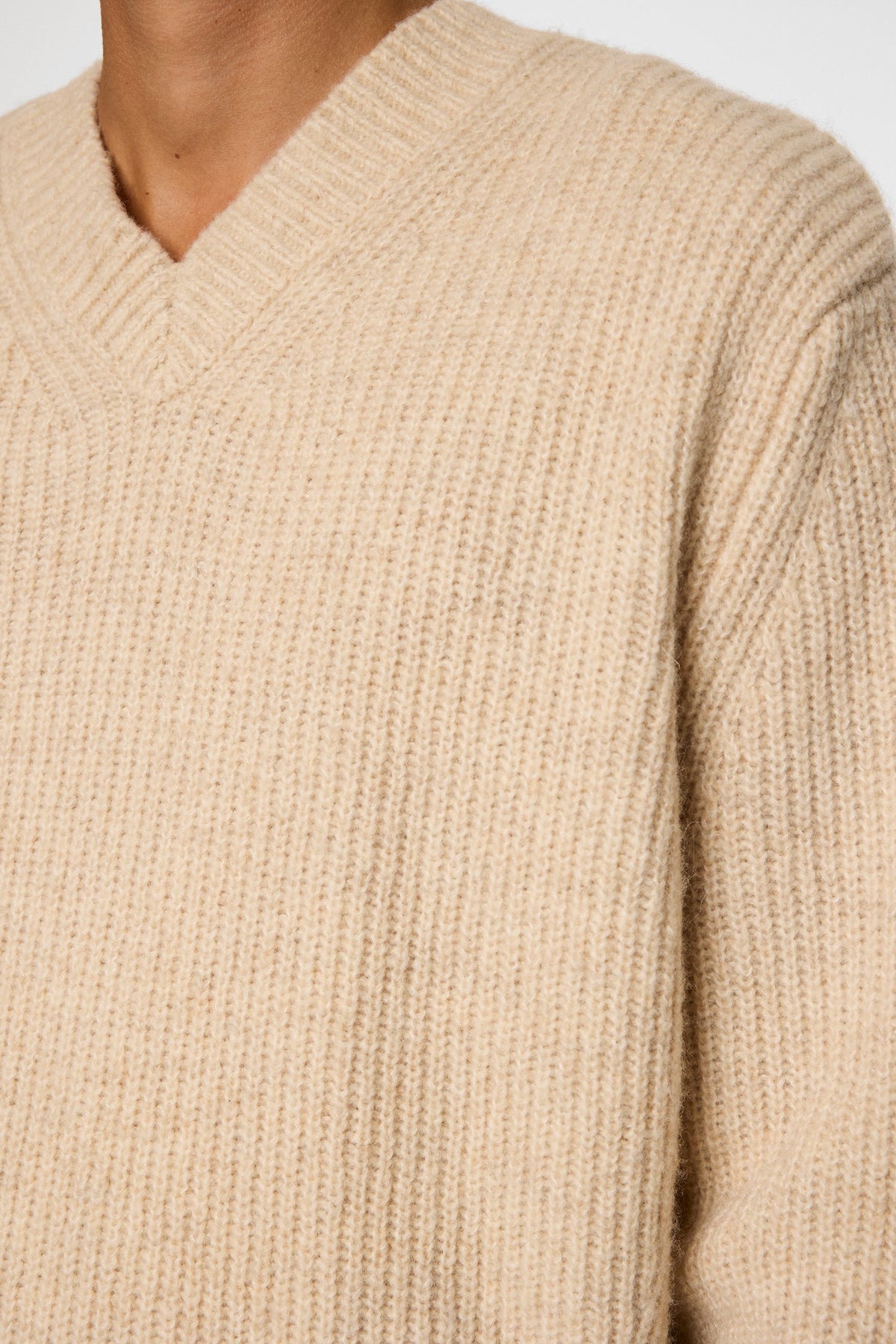 Vitor V-neck Heavy Knit Genser