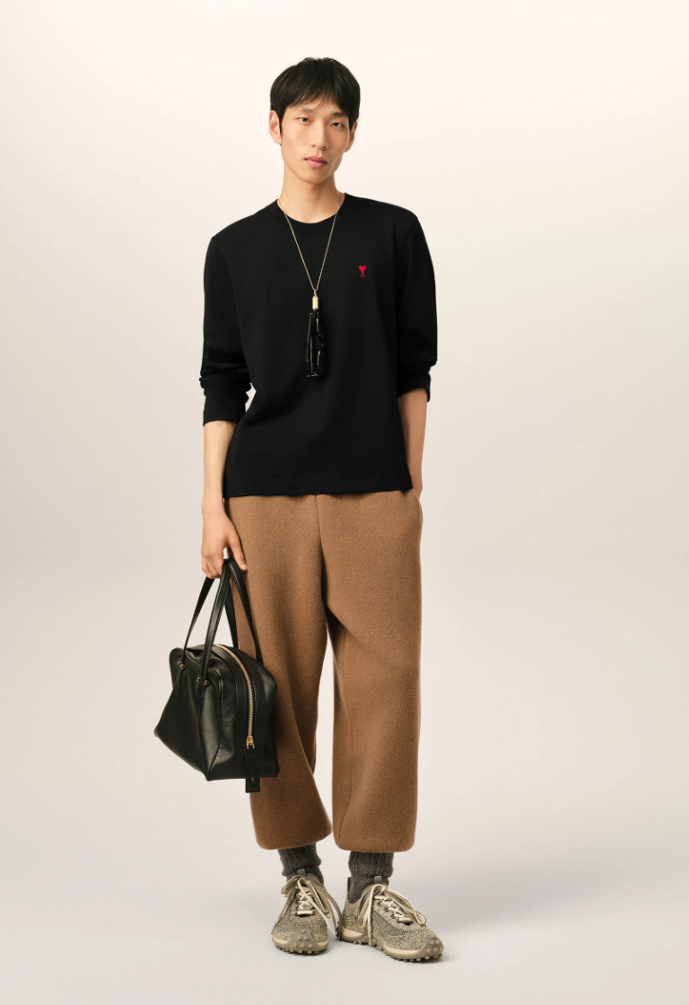 LONG SLEEVES TSHIRT WITH RED AMI DE COEUR
