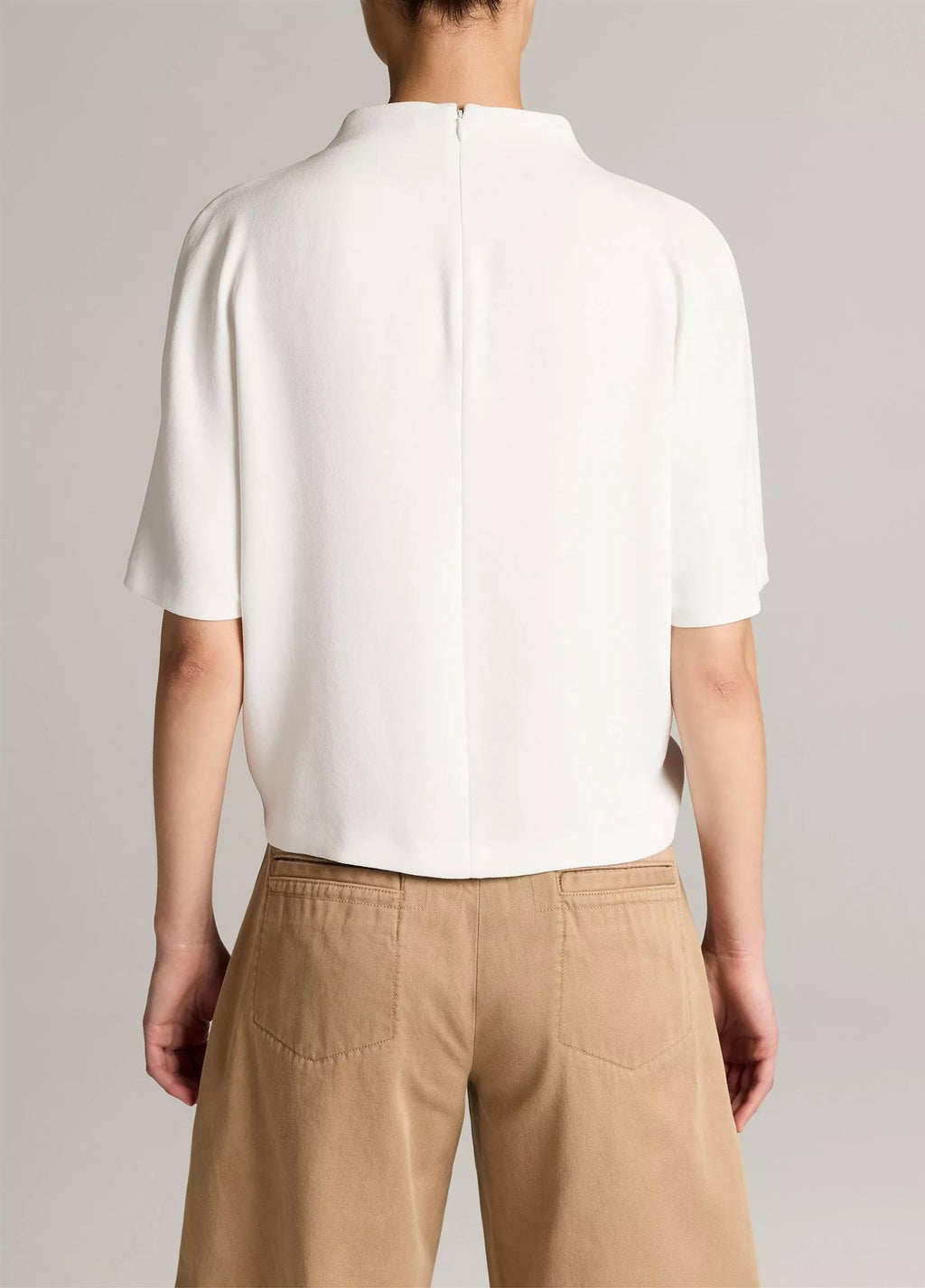 DRAPED FUNNEL NK TOP