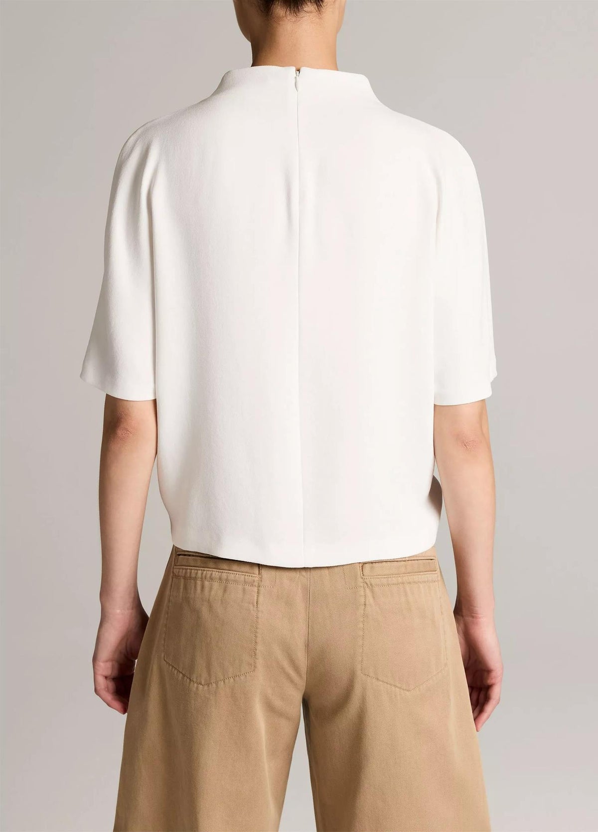 DRAPED FUNNEL NK TOP