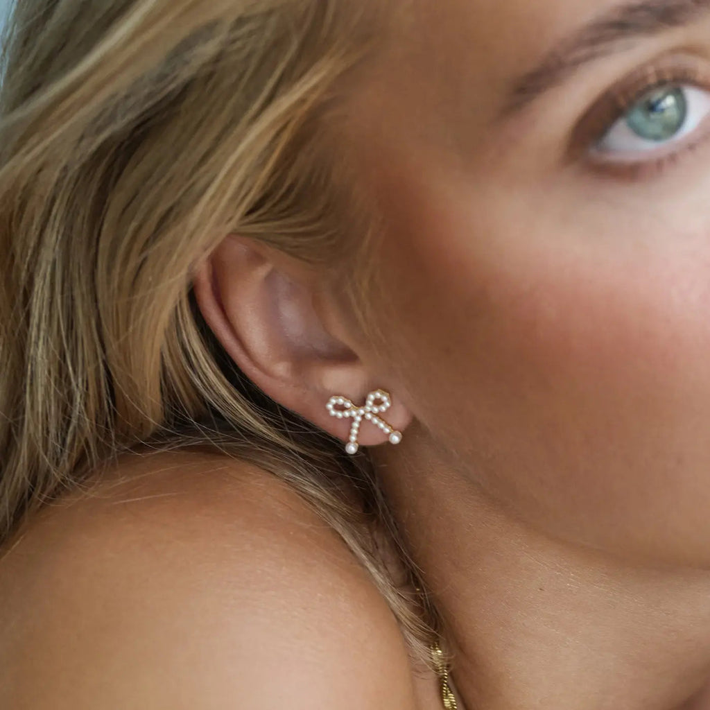 Juliette - Cute Pearl Bow Stud Earrings Ørepynt