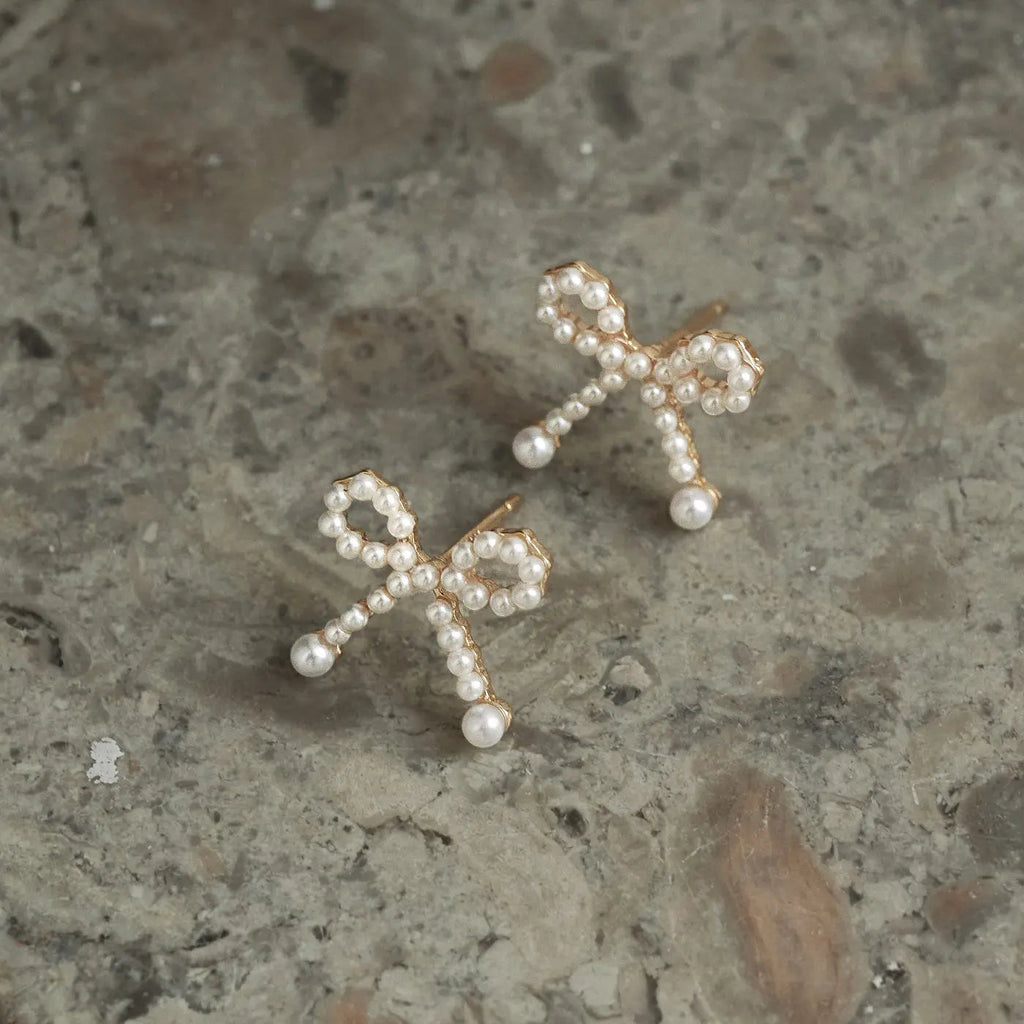 Juliette - Cute Pearl Bow Stud Earrings Ørepynt