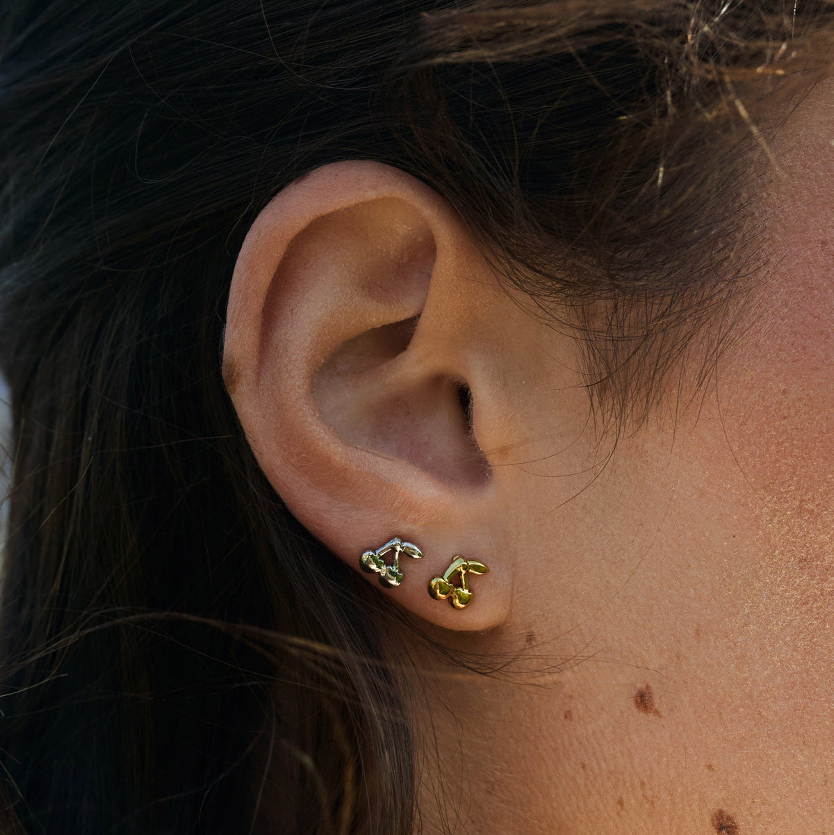 Amour - Cherry Stud Earrings Stainless Steel - Gold Ørepynt
