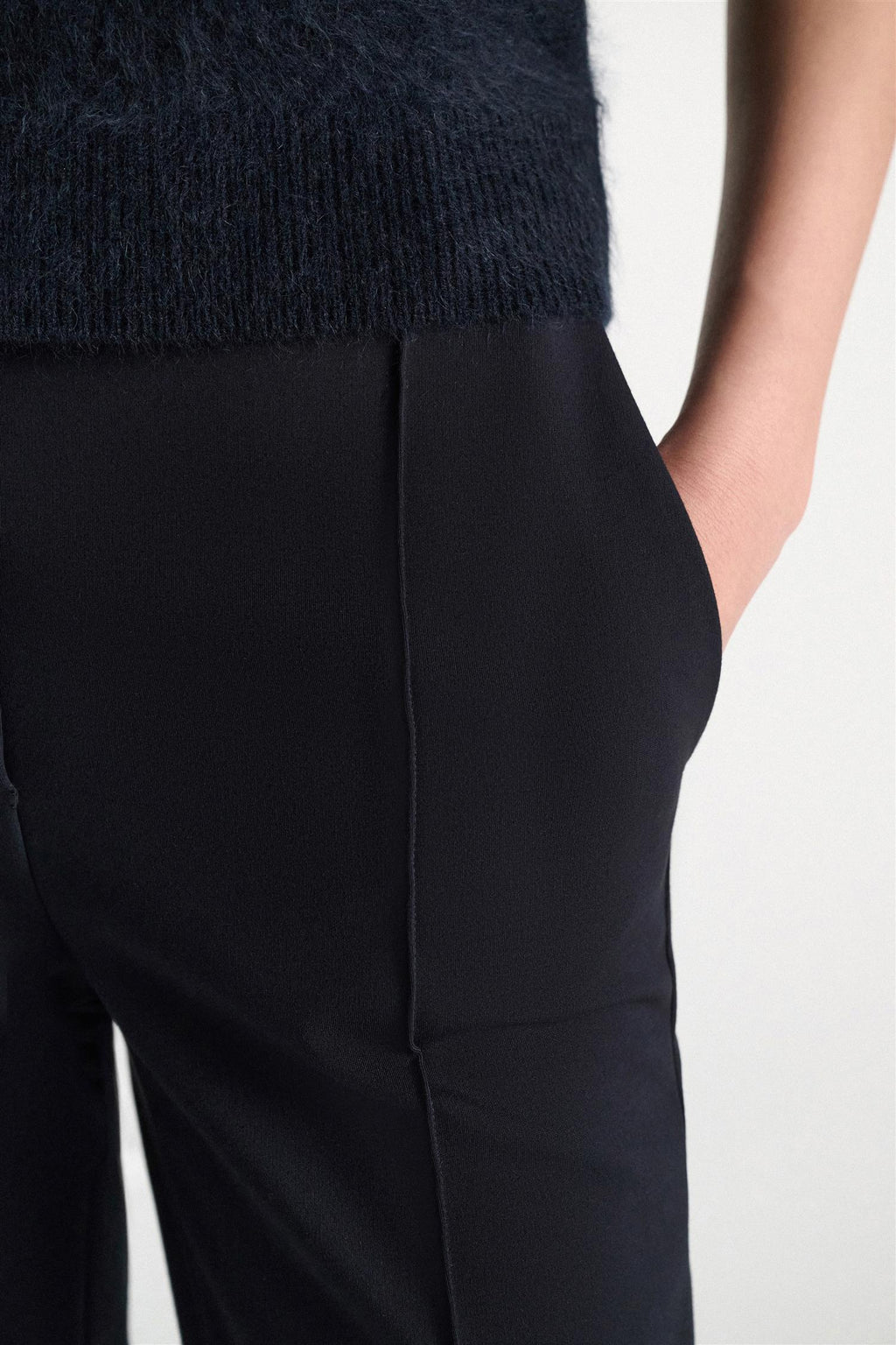 EMOTIONAL ESSENCE pants