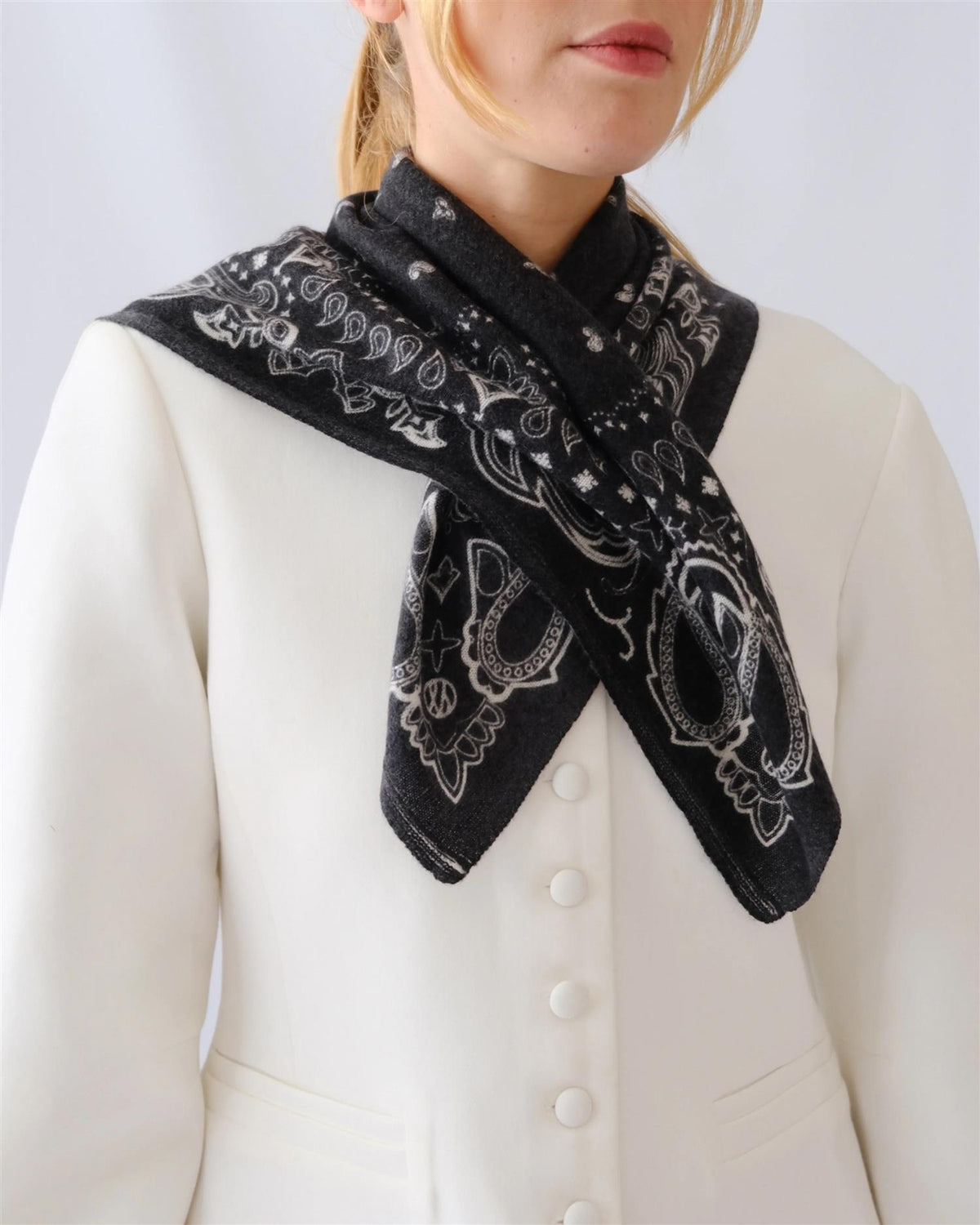 CASHMERE PAISLEY SCARF - BLACK 65 CM