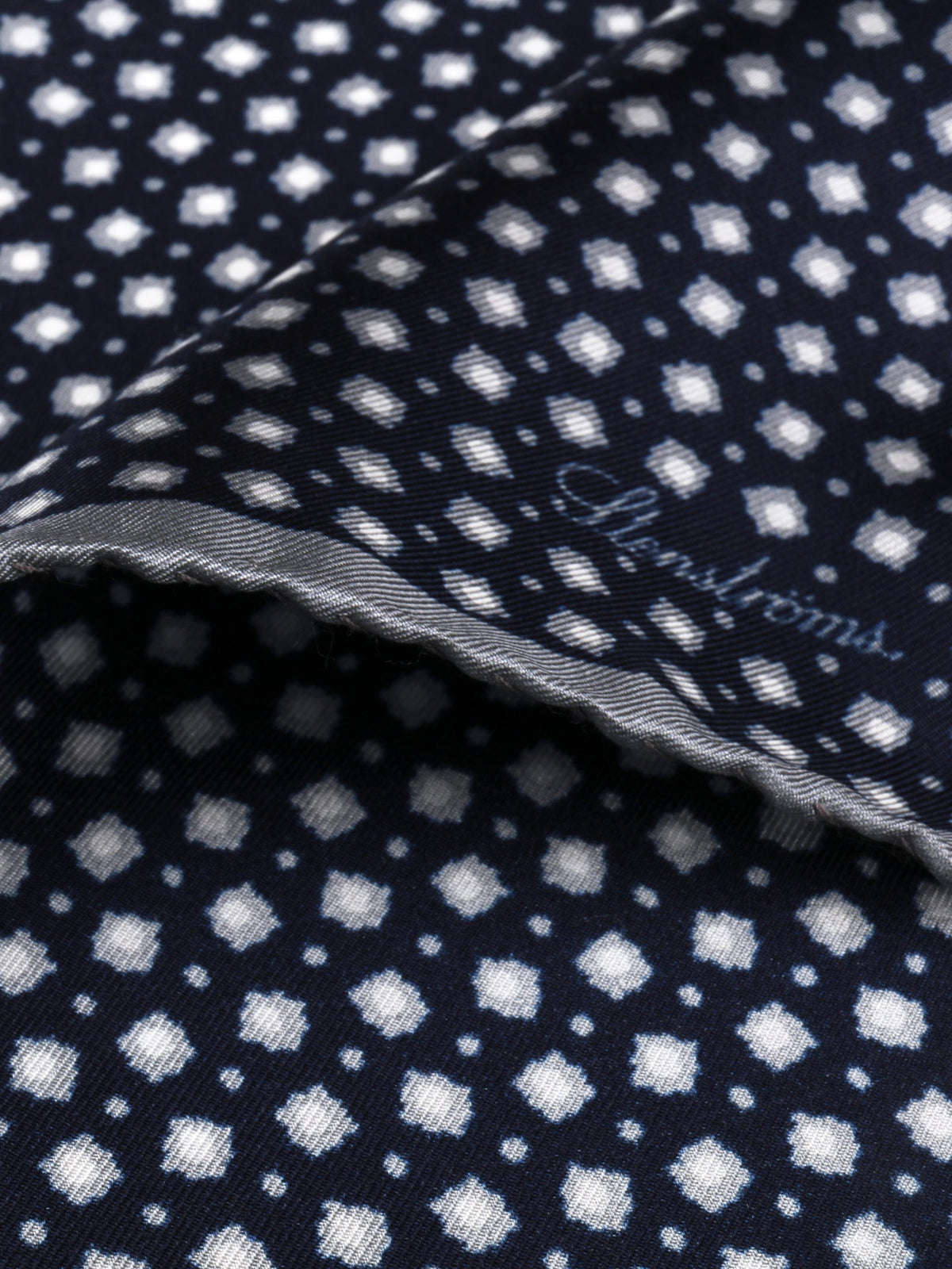 Hankie, silk Konfeksjonstilbehør
