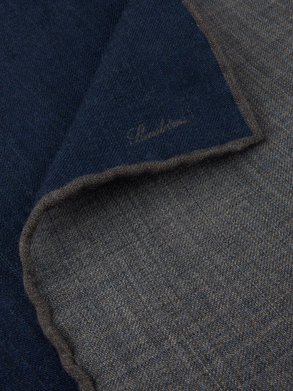 Hankie, Wool Konfeksjonstilbehør