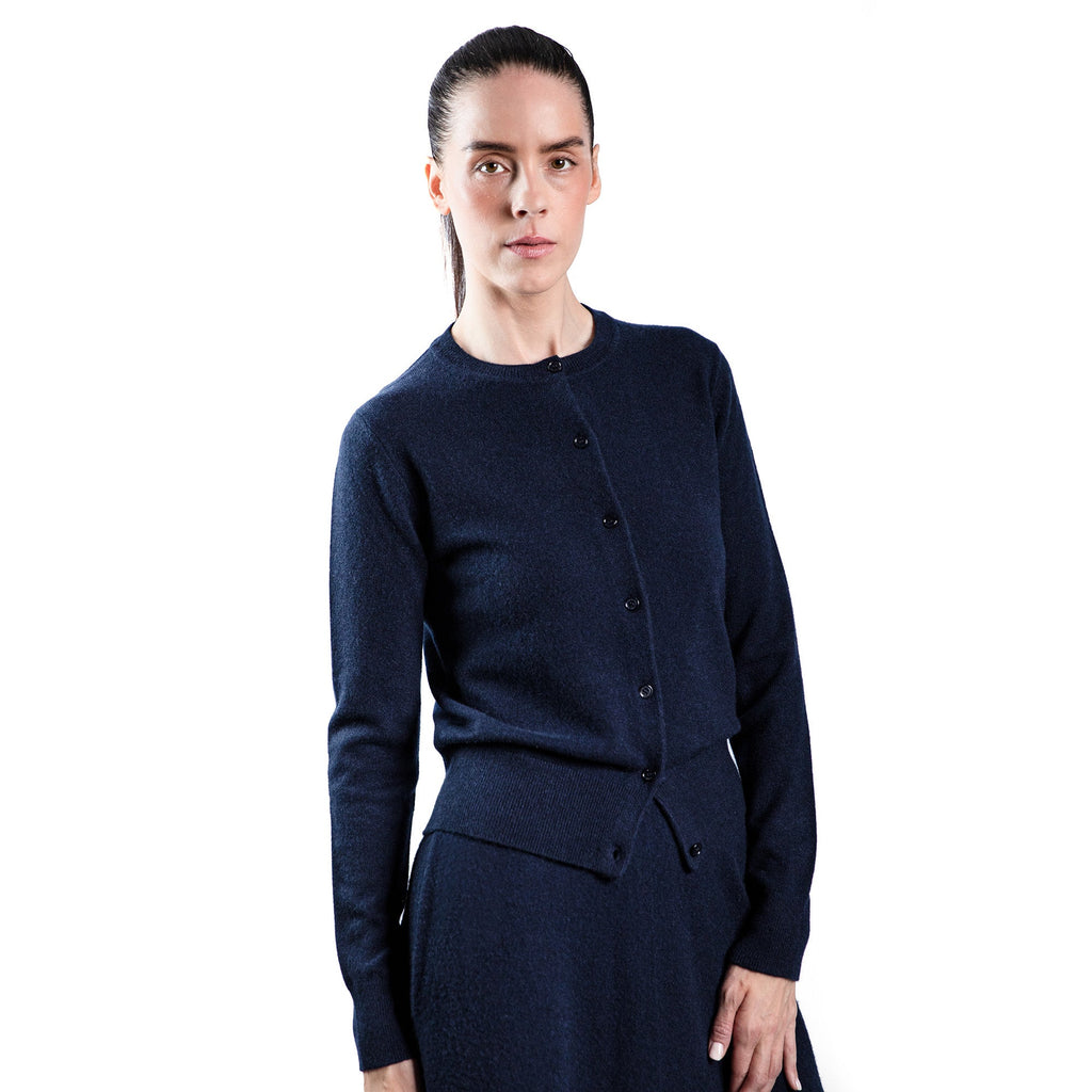 MA10 - Slim Cardigan Genser