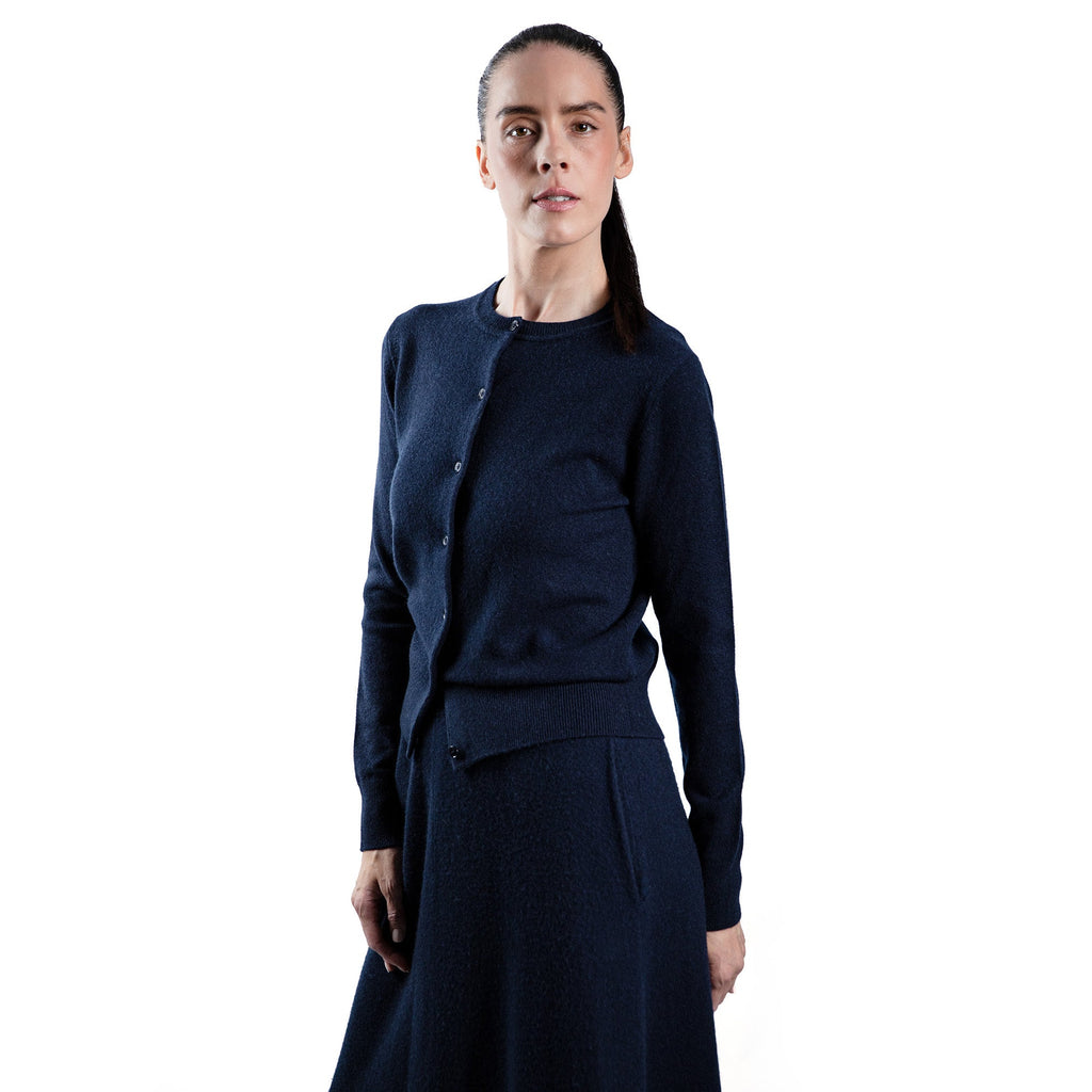 MA10 - Slim Cardigan Genser
