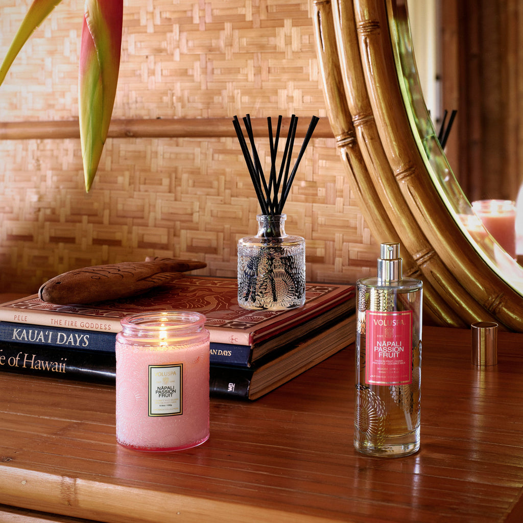 Small Jar Candle 50 tim, 156g - Nãpoli Passion Fruits Interiør/Livsstil