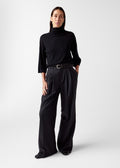 Tia Merino Knit Genser