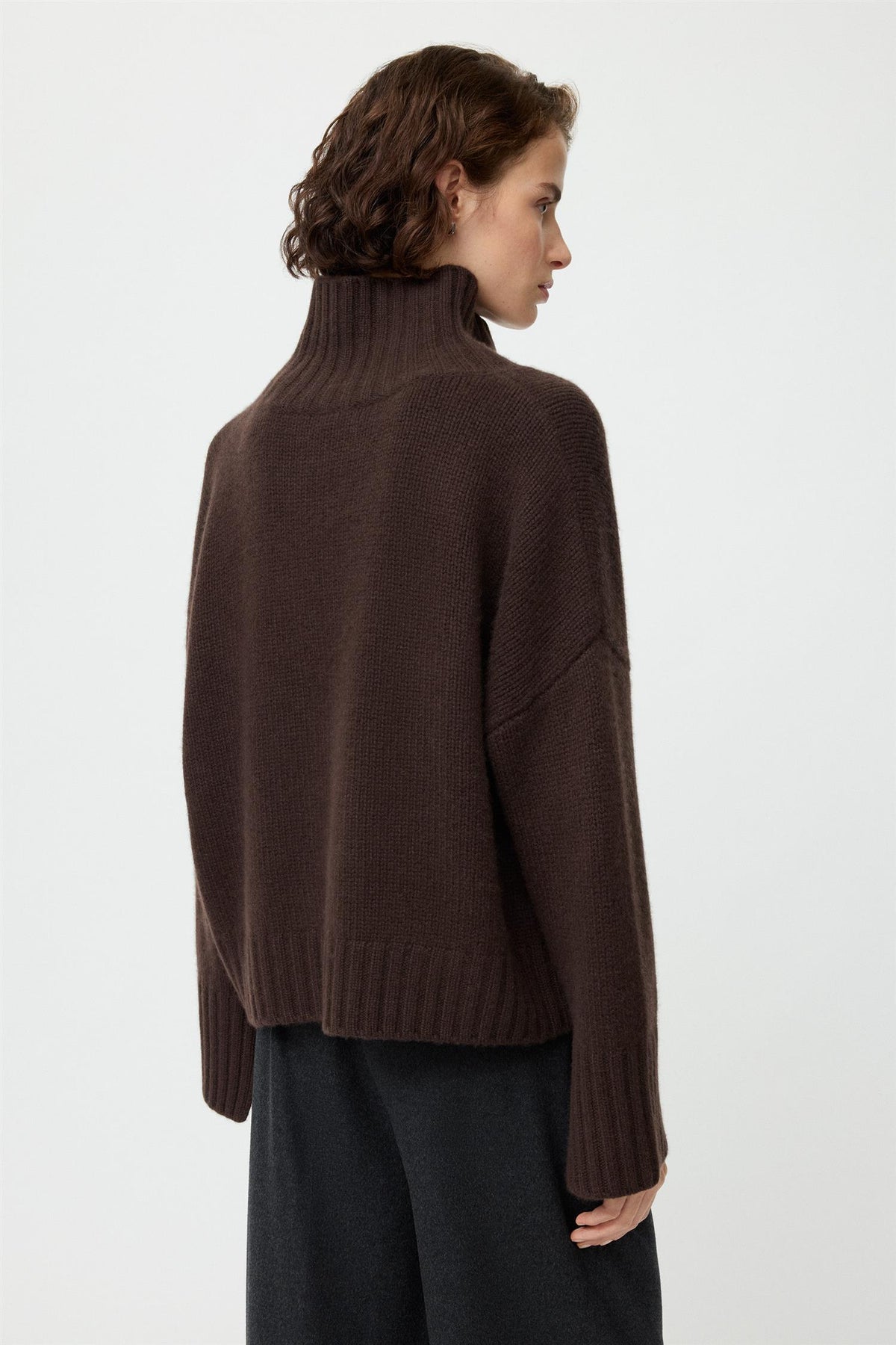 Girlfriend turtleneck