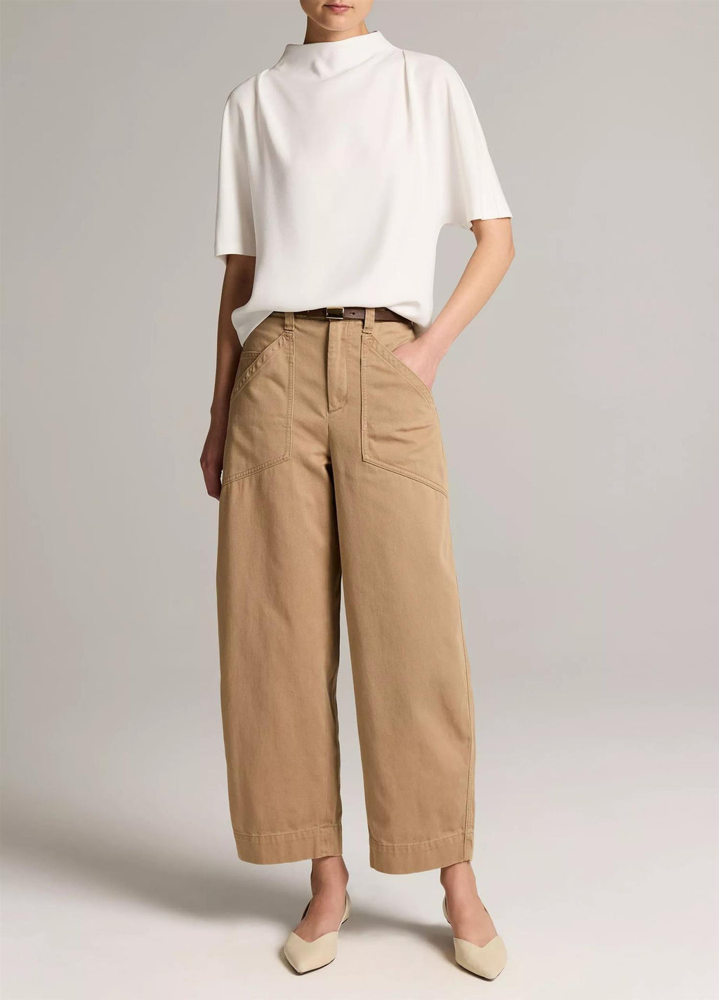 DRAPED FUNNEL NK TOP