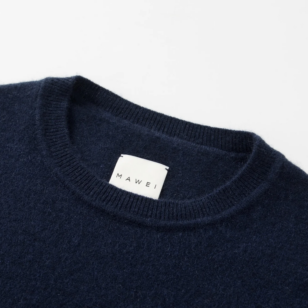 MA02 - Slim Crewneck