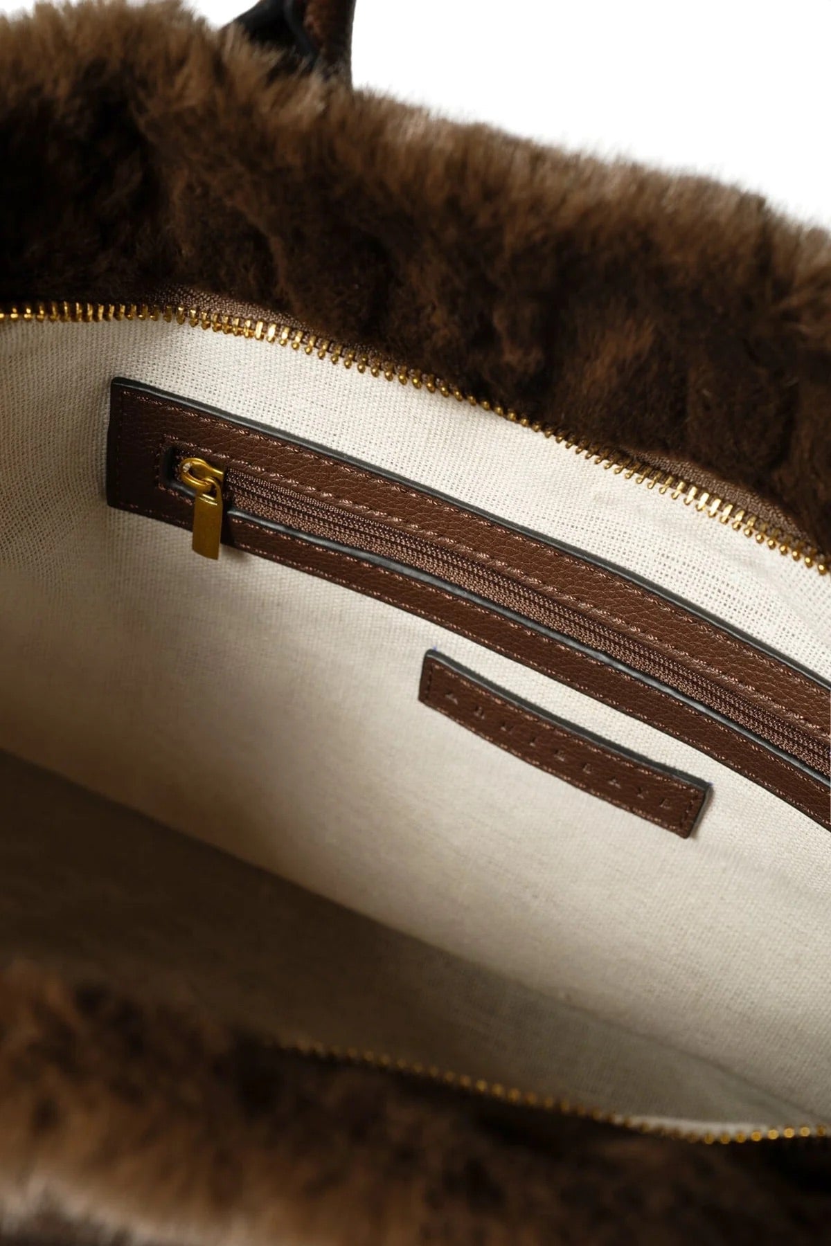 Aspen Plush Tote Vesker