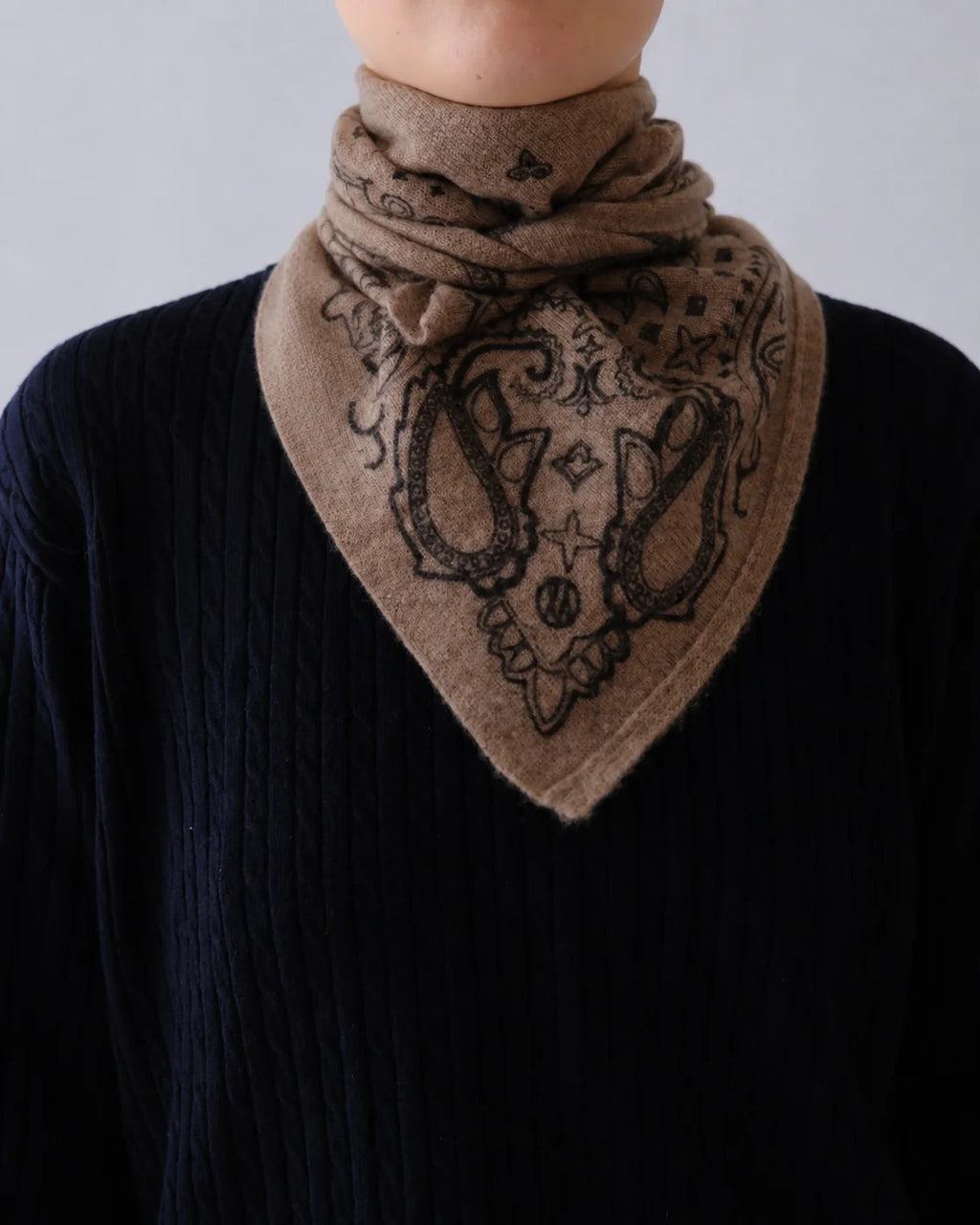 CASHMERE PAISLEY SCARF-GREIGE- 65 CM