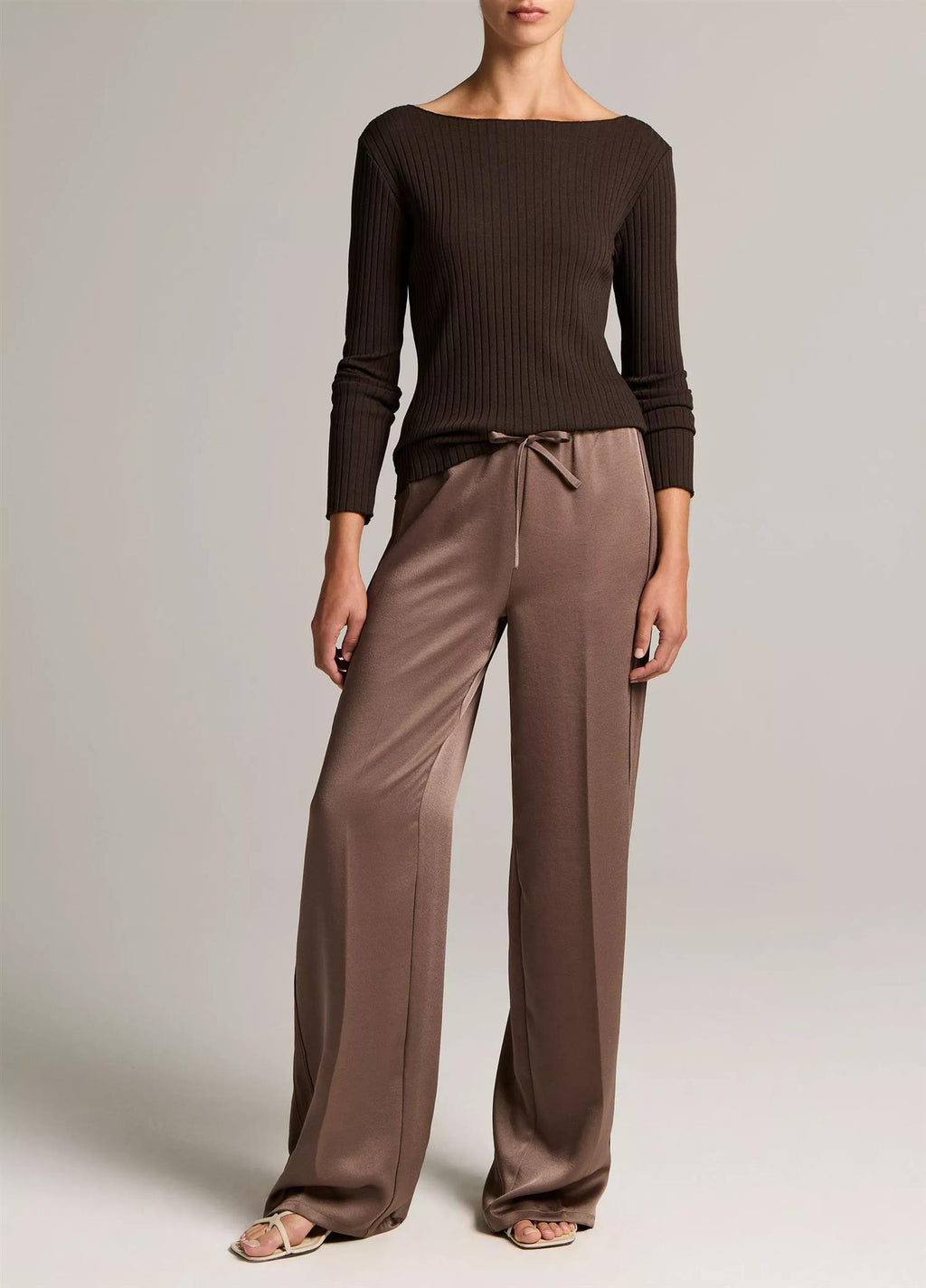 Mid-Rise Shine Crepe Pull-On Pant