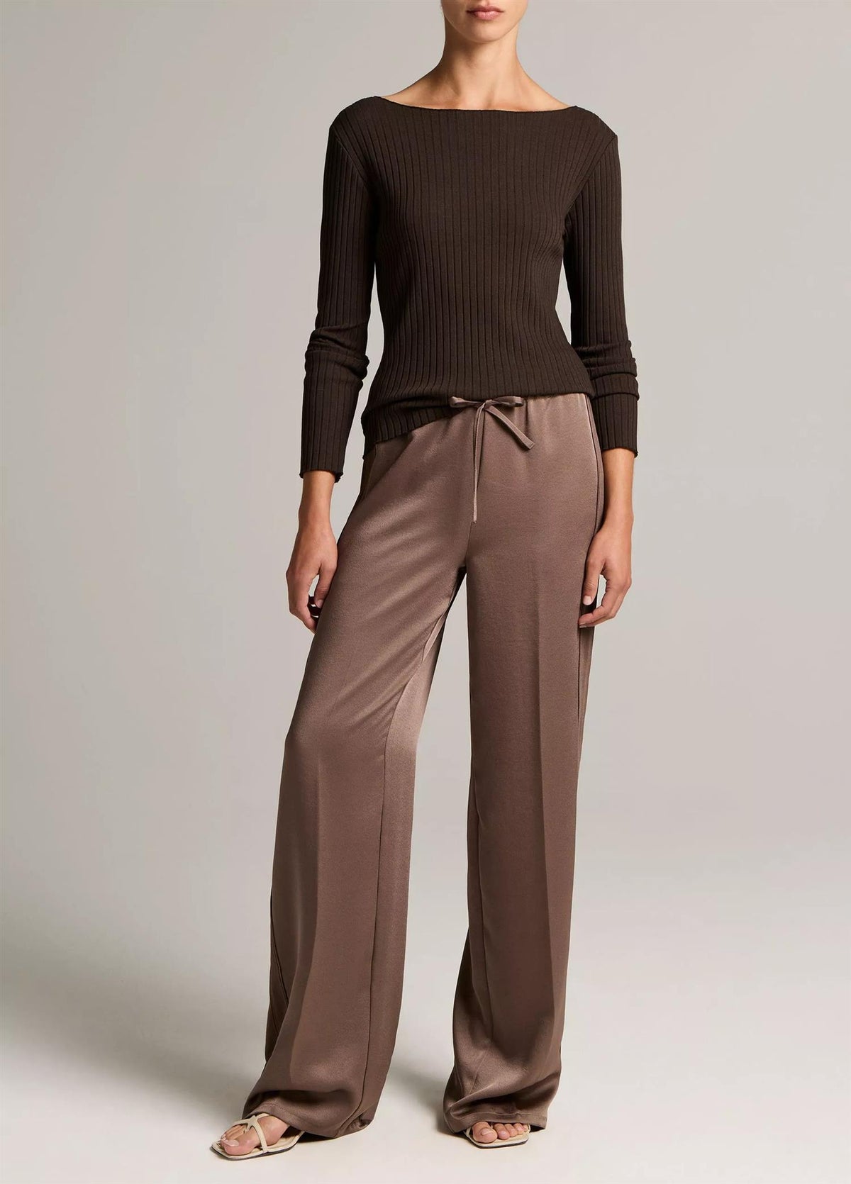 Mid-Rise Shine Crepe Pull-On Pant
