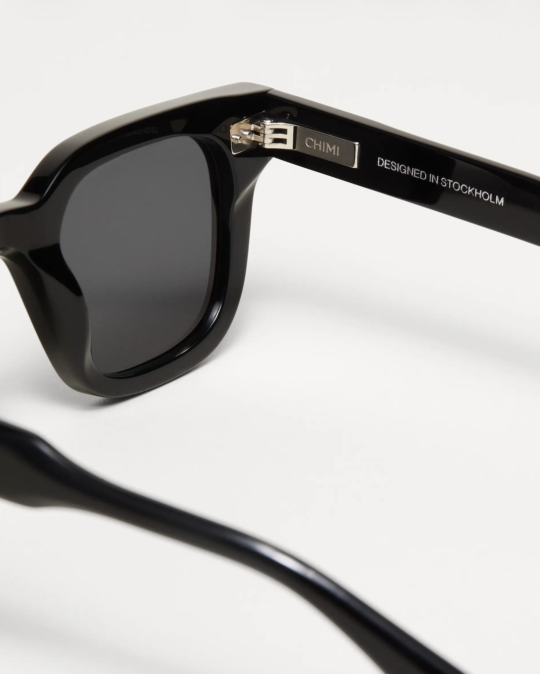 04.2 Sunglasses