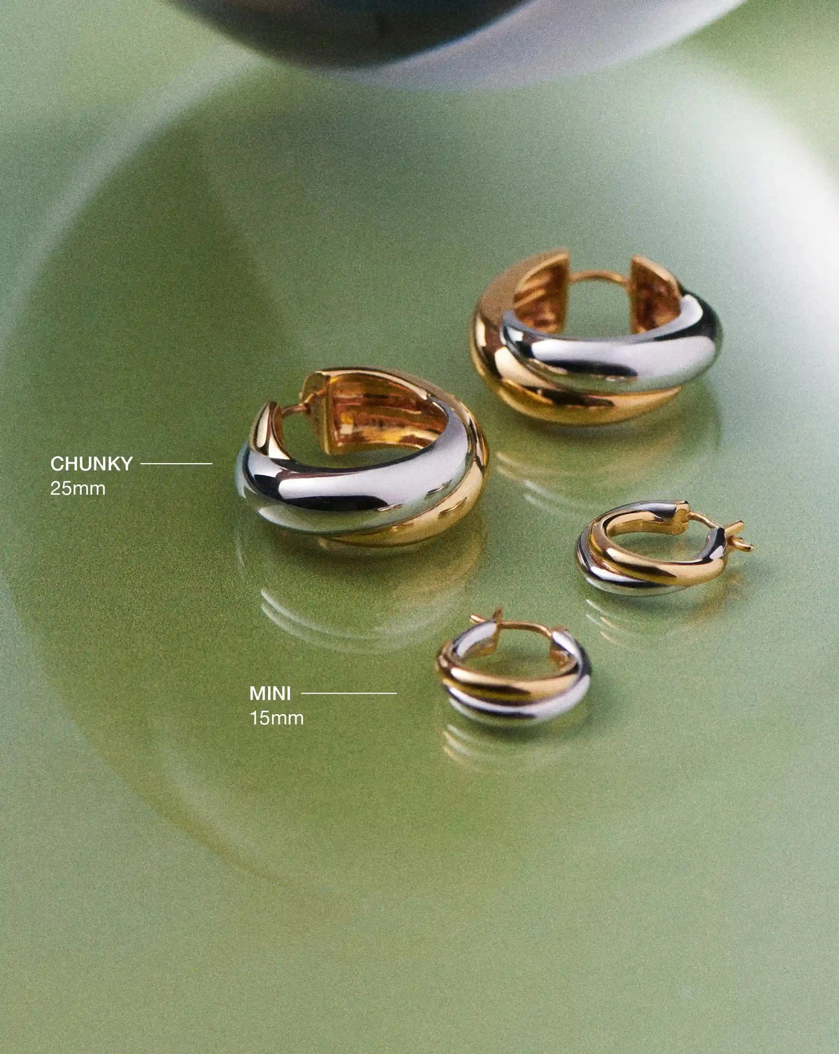 LUCY WILLIAMS CHUNKY ENTWINE MEDIUM HOOP EARRINGS Ørepynt