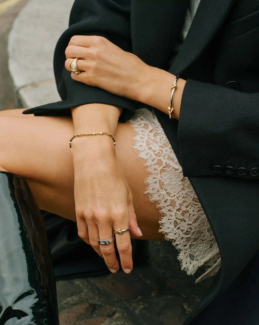 LUCY WILLIAMS KNOT STACKING RING Ring