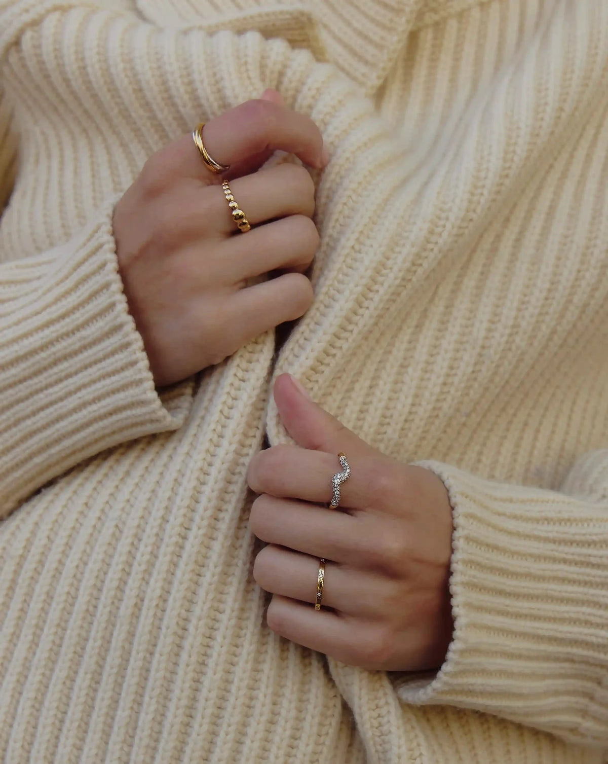MOLTEN SNOW STACKING RING Ring