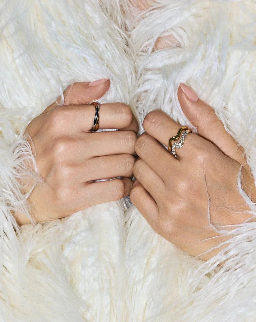MOLTEN SNOW STACKING RING Ring