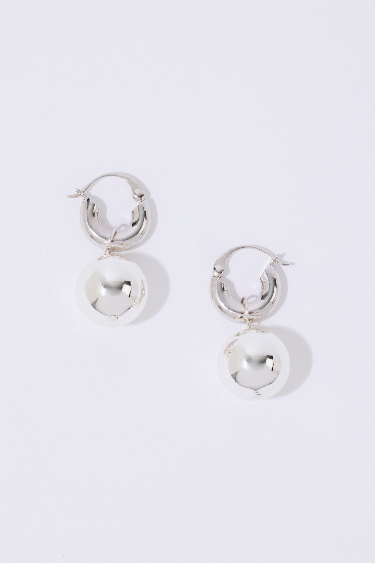 Silver Sphere Hoops Ørepynt
