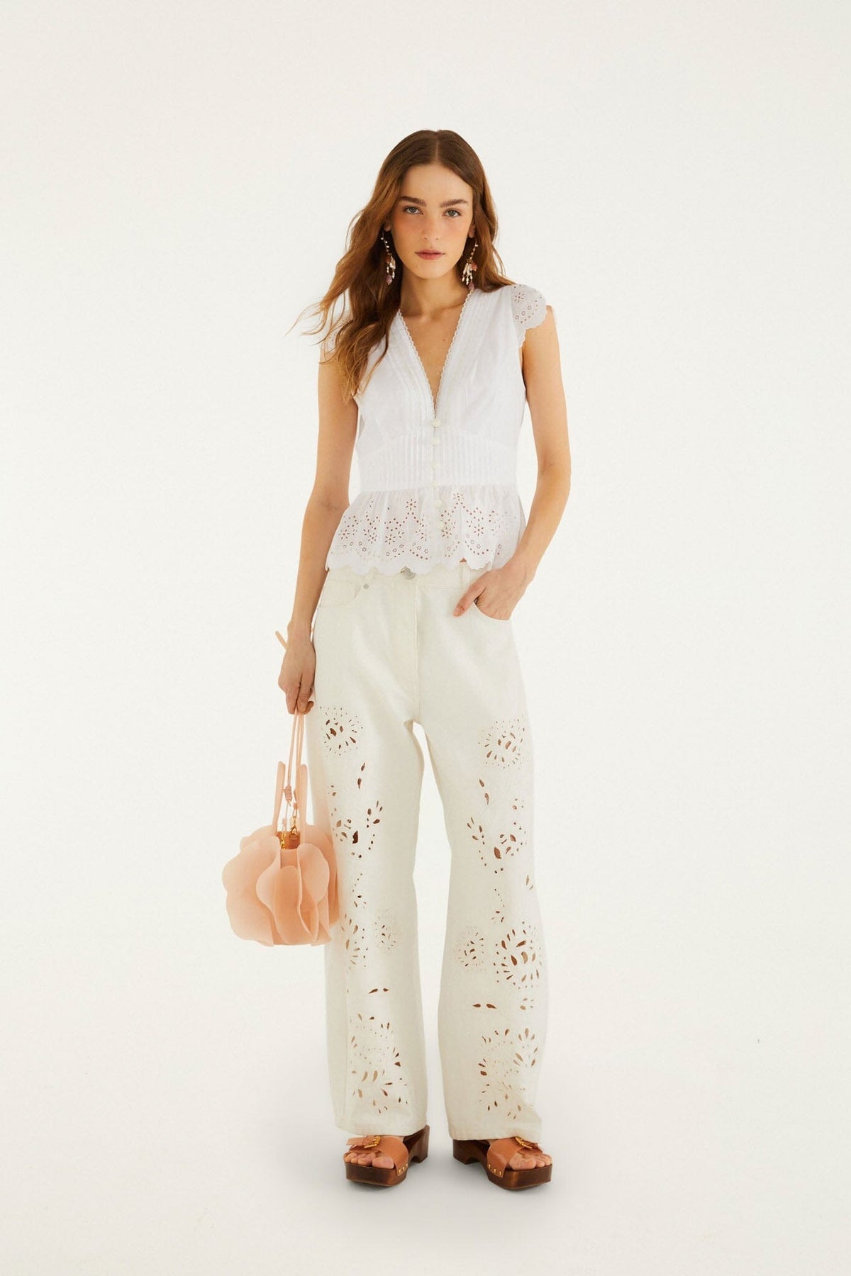 WHITE EMBROIDERY BLOUSE Skjorter og bluser